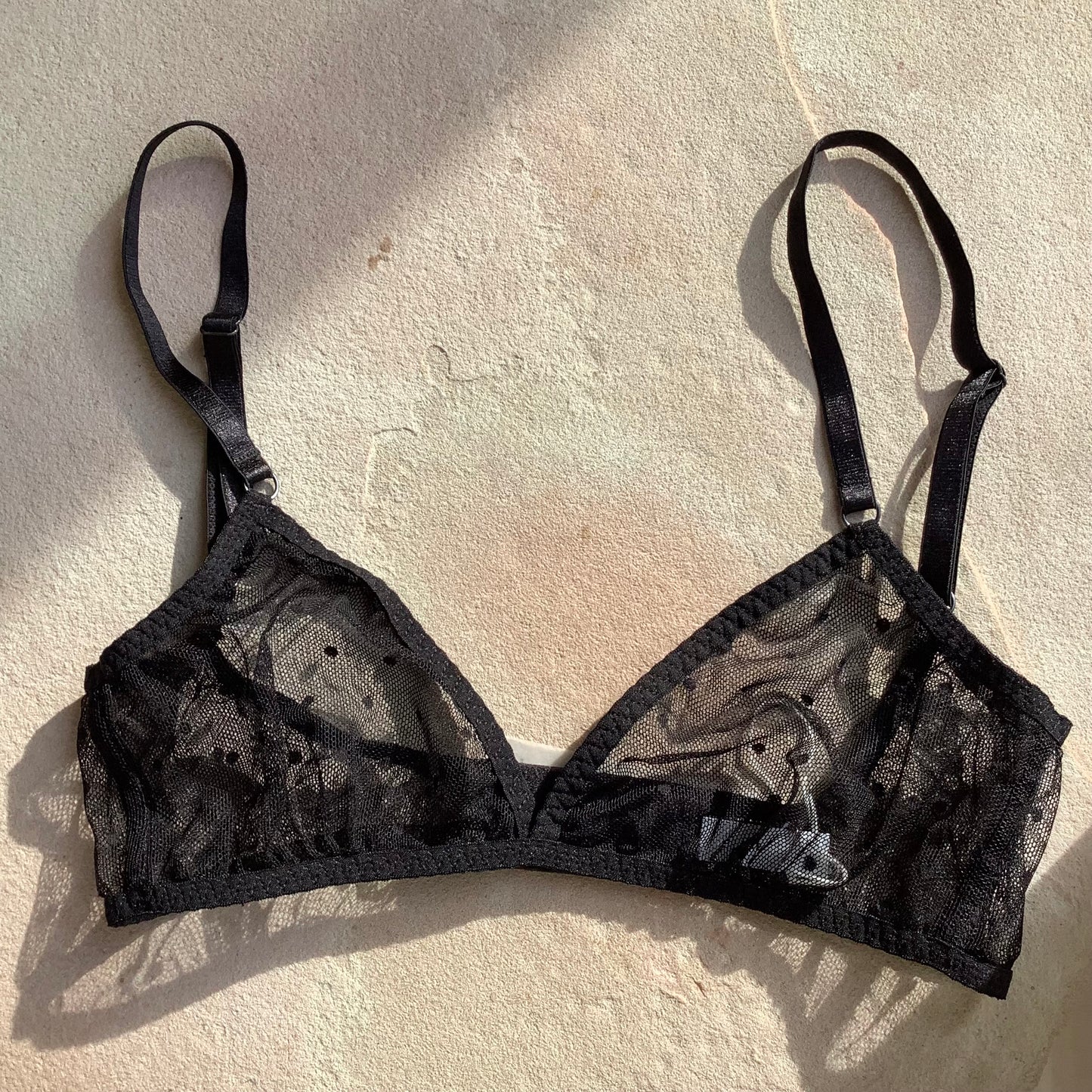 Daily Triangle Bra: Dotted Black